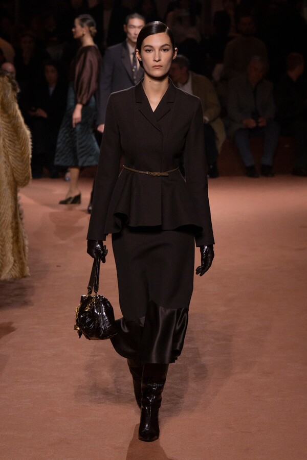 펜디 2025 F/W 컬렉션. 