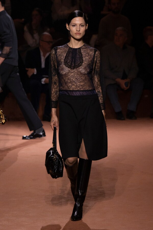 펜디 2025 F/W 컬렉션. 