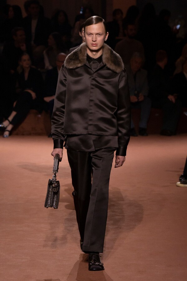 펜디 2025 F/W 컬렉션. 