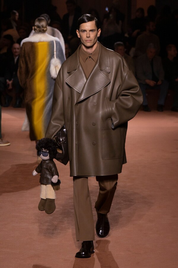 펜디 2025 F/W 컬렉션. 