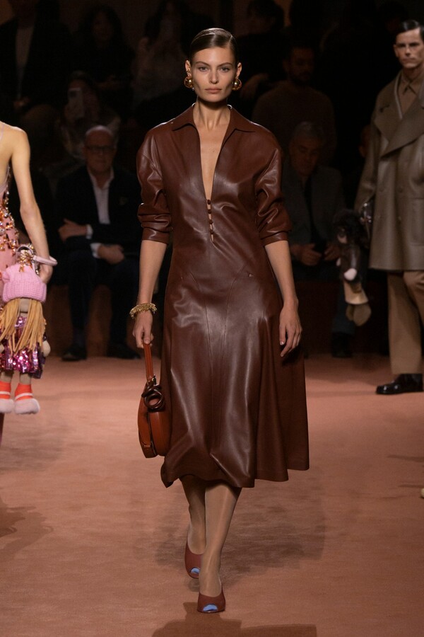 펜디 2025 F/W 컬렉션. 