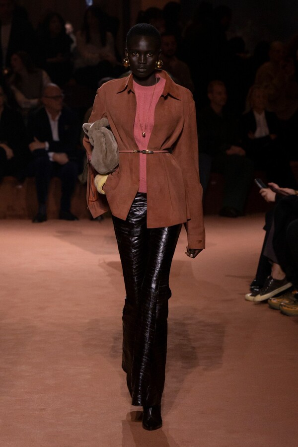 펜디 2025 F/W 컬렉션. 