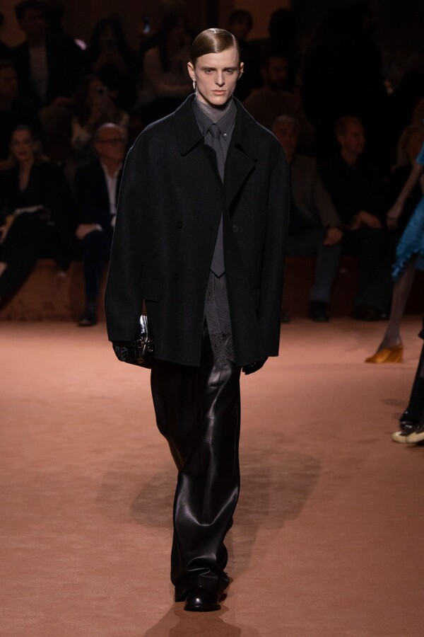 펜디 2025 F/W 컬렉션. 