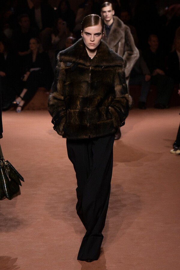 펜디 2025 F/W 컬렉션. 