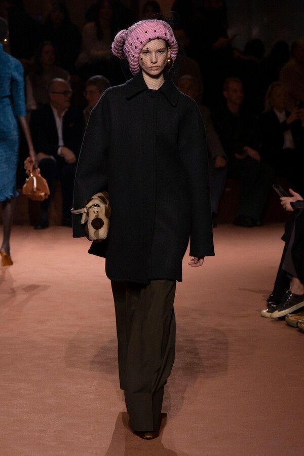 펜디 2025 F/W 컬렉션. 