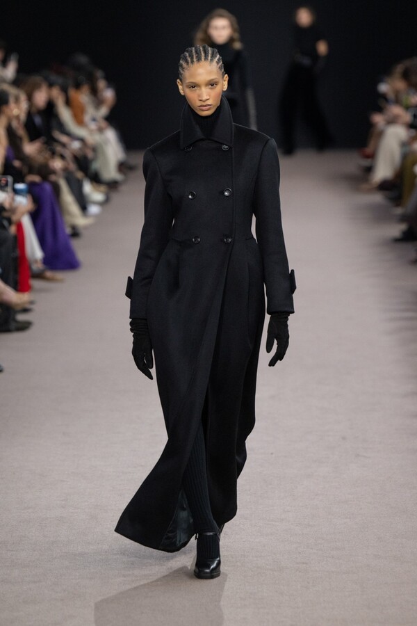 막스마라 2025 F/W 컬렉션. 