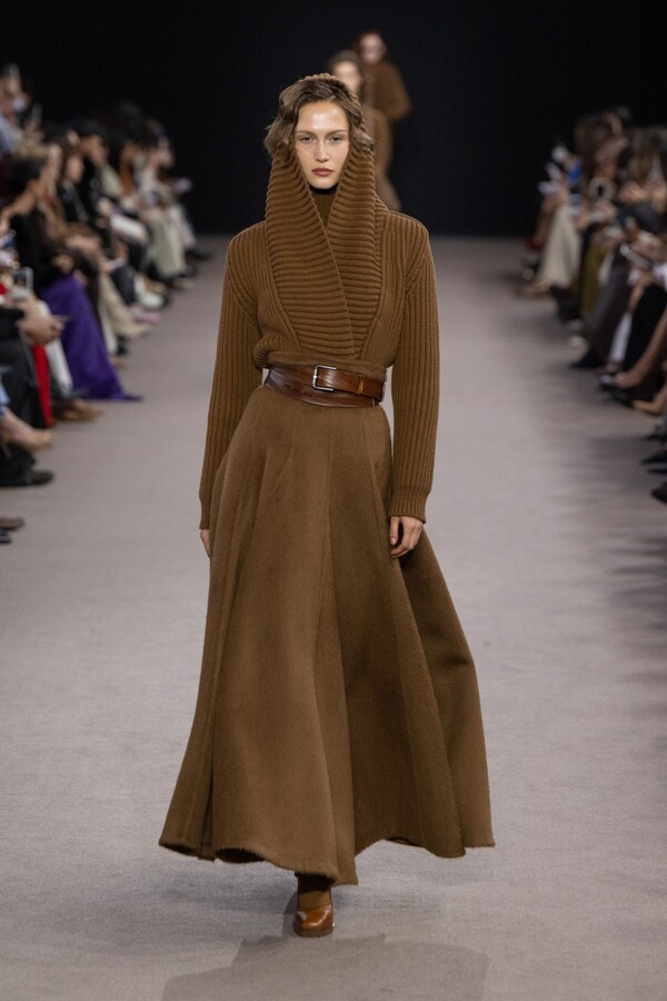 막스마라 2025 F/W 컬렉션. 