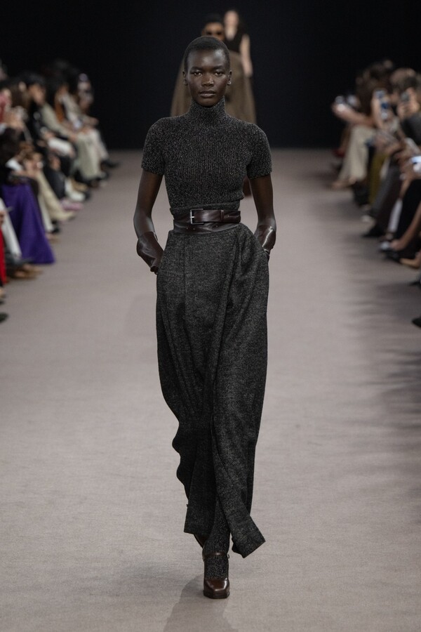 막스마라 2025 F/W 컬렉션. 