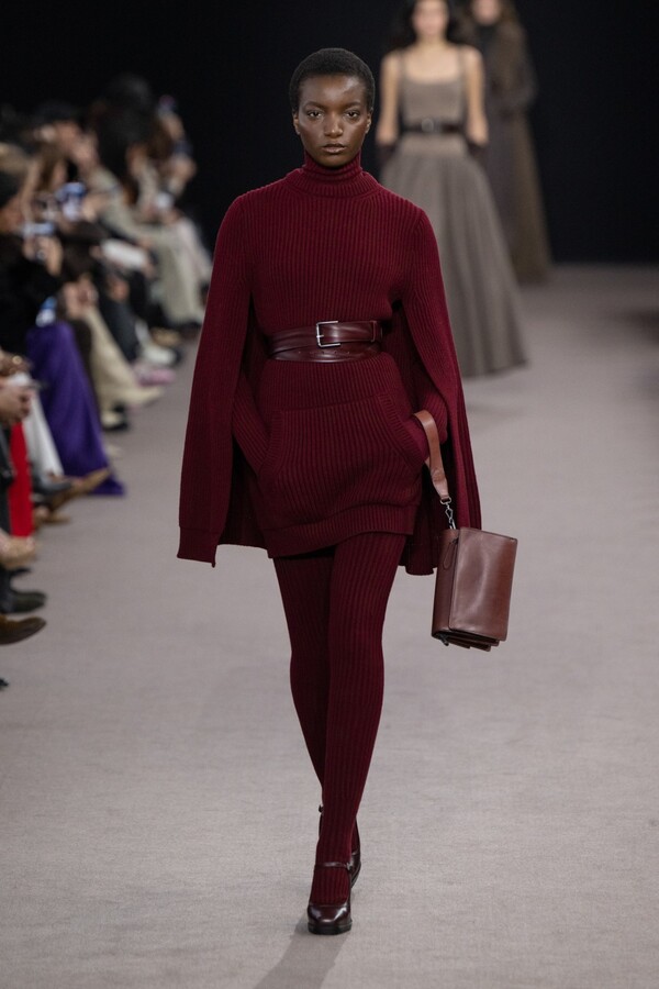 막스마라 2025 F/W 컬렉션. 