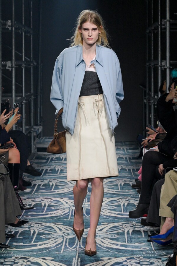 프라다 2025 F/W 컬렉션. 