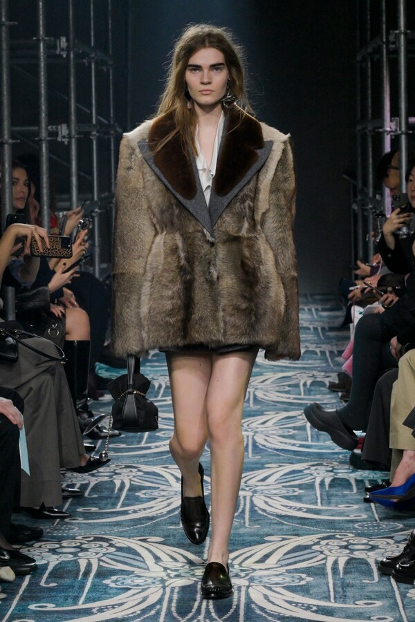 프라다 2025 F/W 컬렉션. 