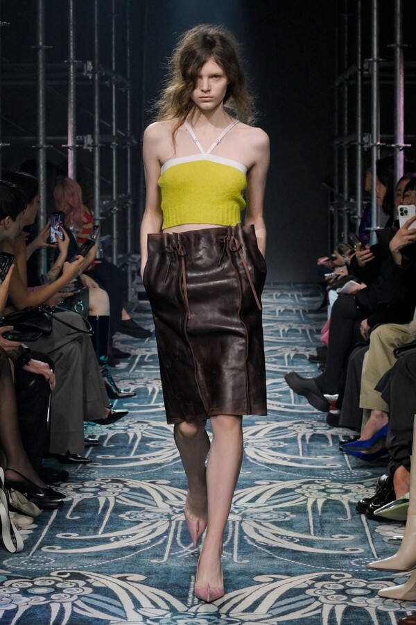 프라다 2025 F/W 컬렉션. 