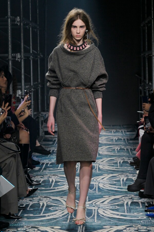 프라다 2025 F/W 컬렉션. 