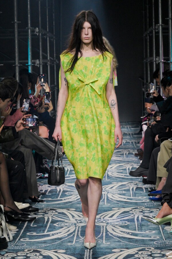 프라다 2025 F/W 컬렉션. 