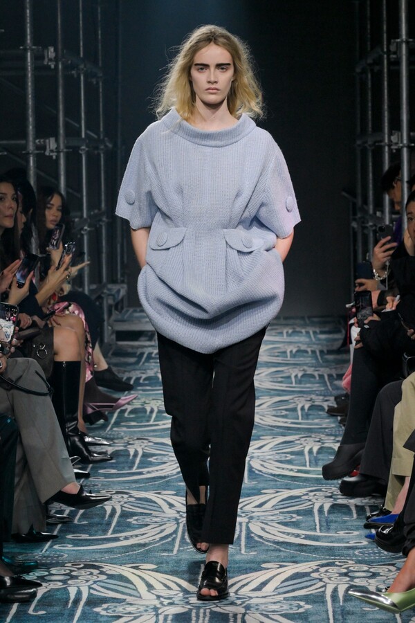 프라다 2025 F/W 컬렉션. 