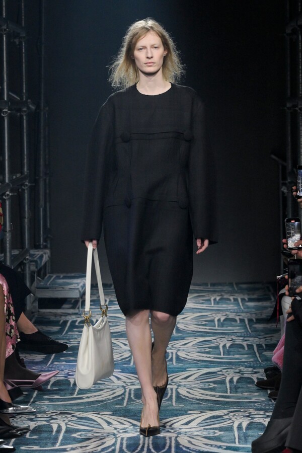 프라다 2025 F/W 컬렉션. 