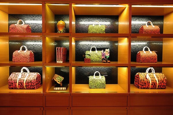 2009년, 루이 비통 스테판 스프라우스 캡슐 컬렉션 ⓒ Dimitrios Kambouris