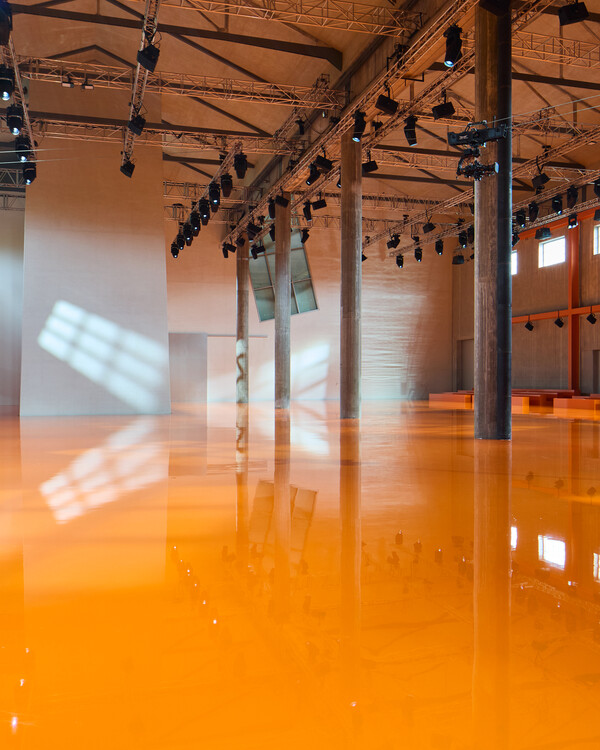 프라다 26S/S 런웨이 / ©GIOVANNI GIANNONI/WWD