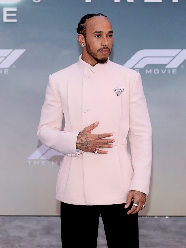 영화 'F1' 포토콜에서 루이스 해밀턴 / @lewishamilton