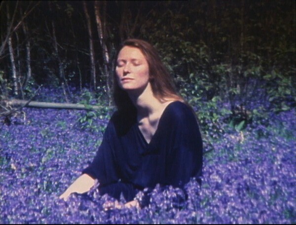 1990년, 데릭 저먼이 촬영한 틸다 스윈튼의 영상 스틸컷. © James Mackay/Courtesy of the artist and Eye Filmmuseum