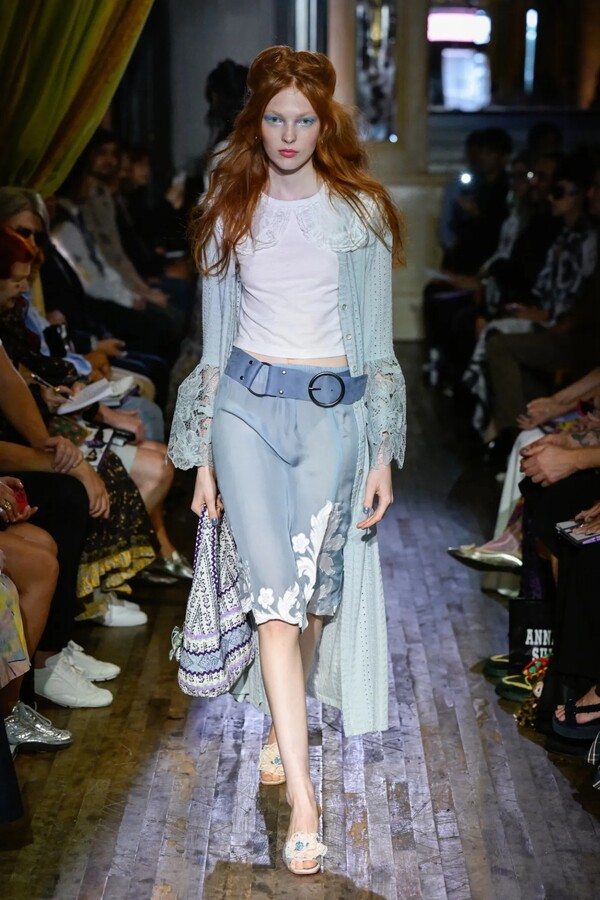 안나 수이 봄 2026 레디투웨어 컬렉션 ©Giovanni Giannoni/WWD