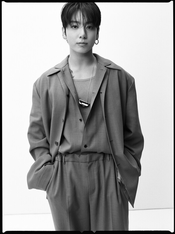 뉴욕패션위크 캘빈클라인 26S/S을 기념한 초상화 시리즈 정국  / @calvinklein