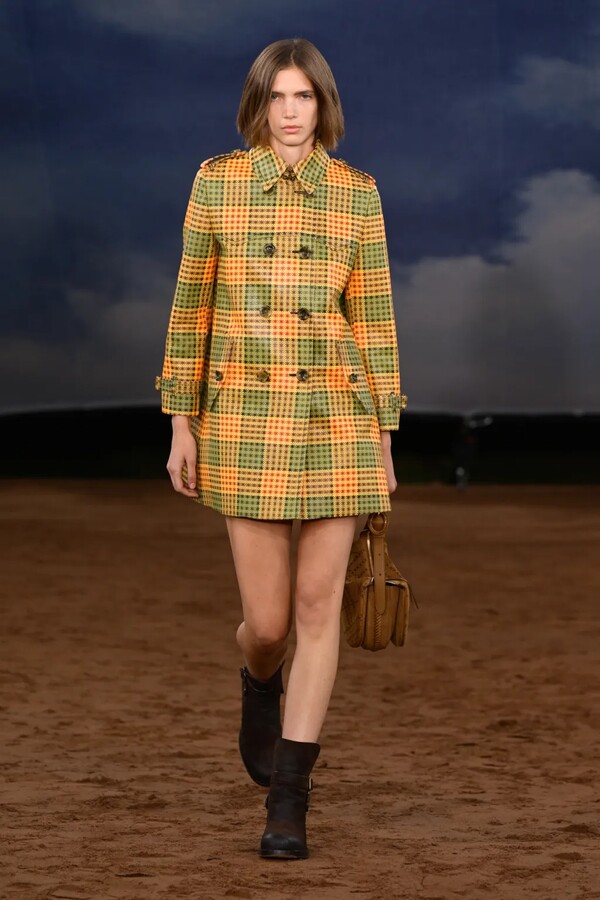 버버리 봄 2026 레디투웨어 컬렉션 ©Giovanni Giannoni/WWD