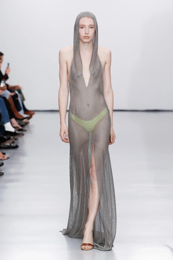 코너 아이브스 봄  2026 레디투웨어 컬렉션 ©Conner Ives