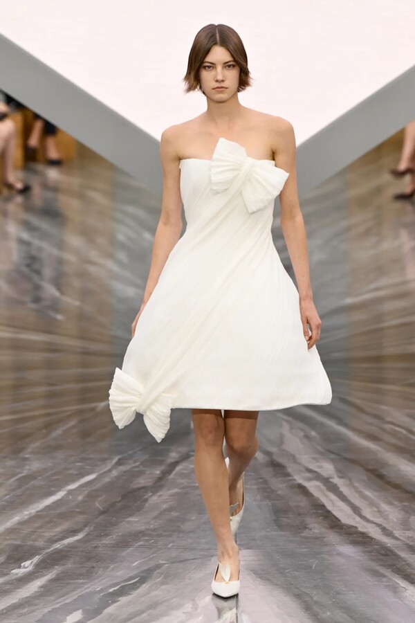 디올 봄 2026 레디투웨어 컬렉션 ©Giovanni Giannoni/WWD