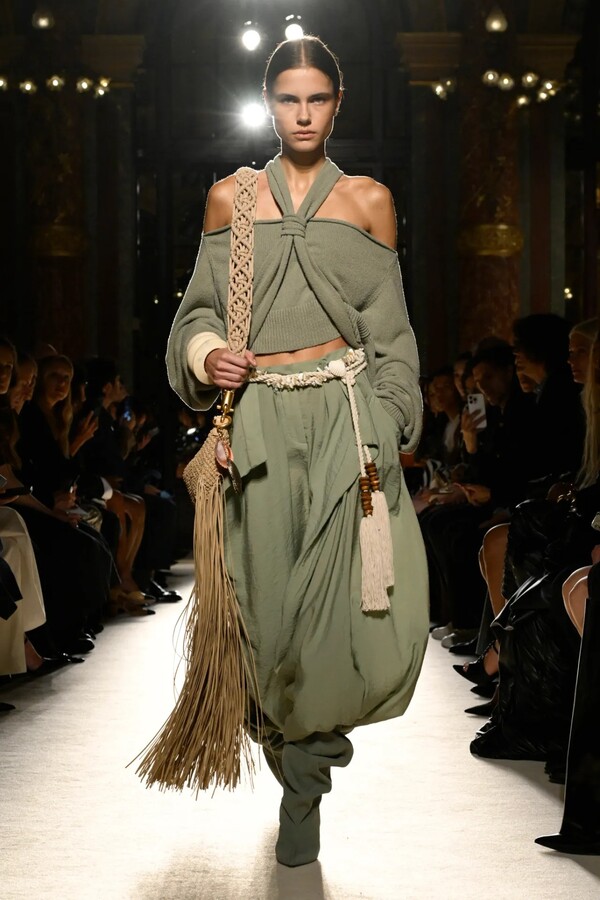 발망 봄 2026 레디투웨어 컬렉션 ©Giovanni Giannoni/WWD