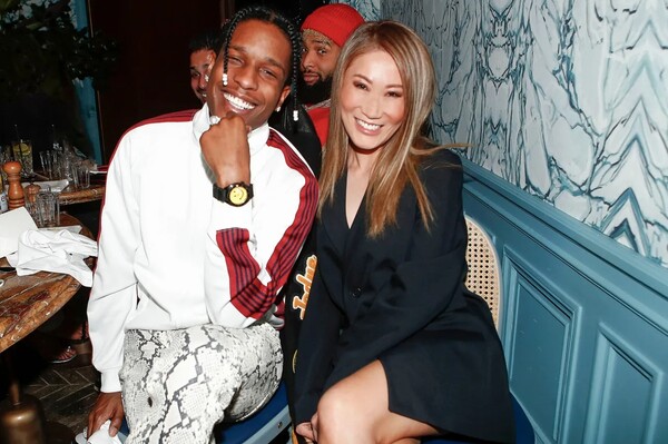  STEPHANE FEUGERE/WWD