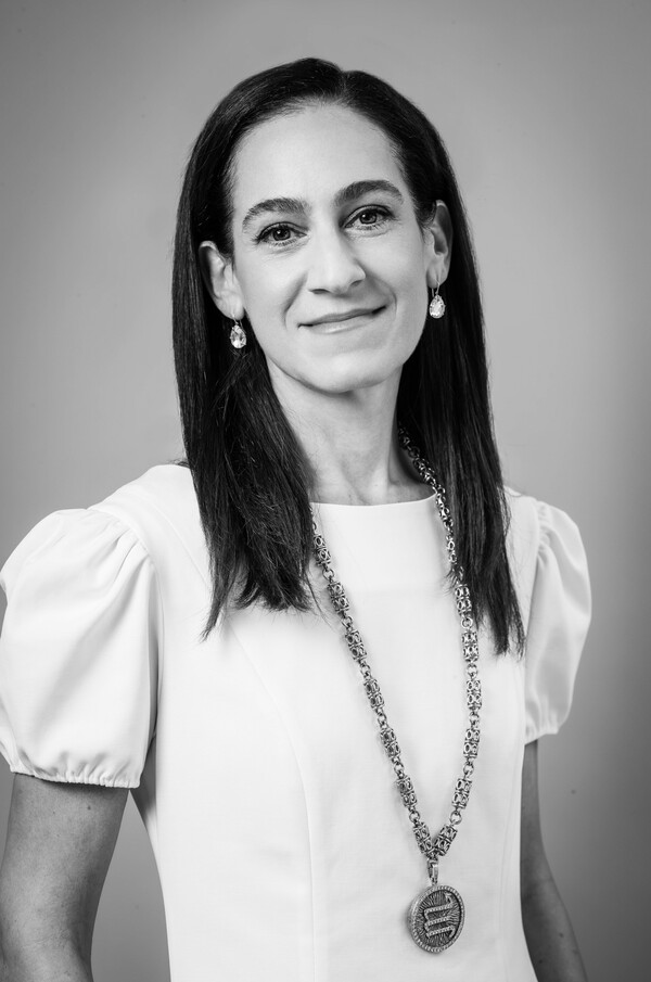 에스티 로더 컴퍼니에서 최고데이터책임자(CDO) 겸 기업 마케팅 총괄 부사장을 지낸 제인 로더 . ©Mark Mann/WWD