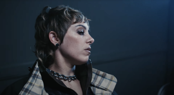 TREASVRE의 ‘CHERRY RED’ 뮤직비디오. 김남우 디자이너 제공