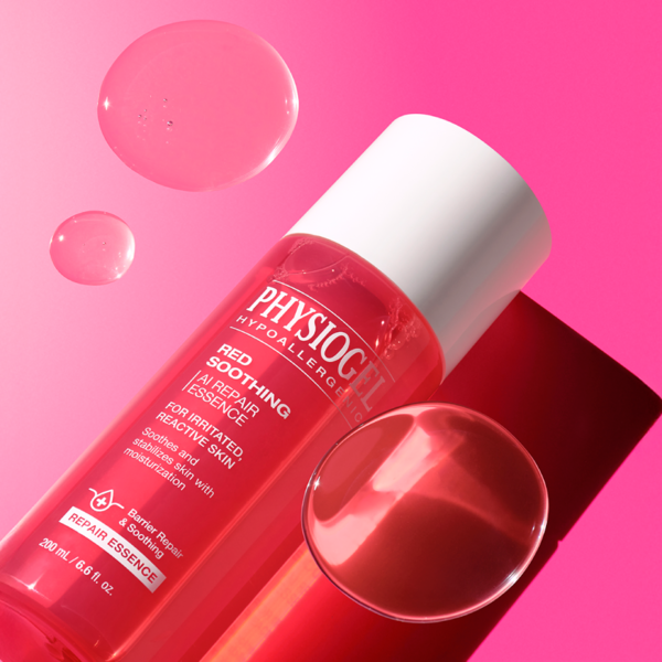 피지오겔 '레드수딩 AI 손상장벽 리페어 민감진정 에센스'. ©피지오겔